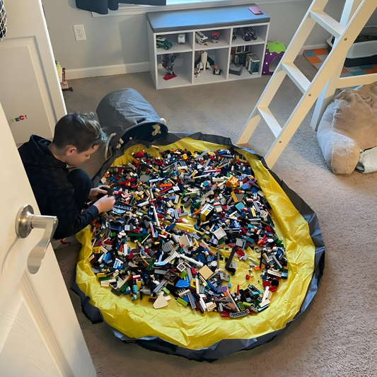Kids Play Mat & Basket - Easily Pack Up Your Kids Toys