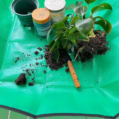 No-Mess Gardening Mat